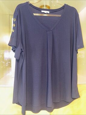 89th & Madison V-neck navy blouse front inverted pleat button short sleeve 2x